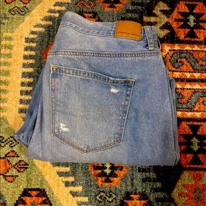 AMERICAN EAGLE OUTFITTERS Mom Jean